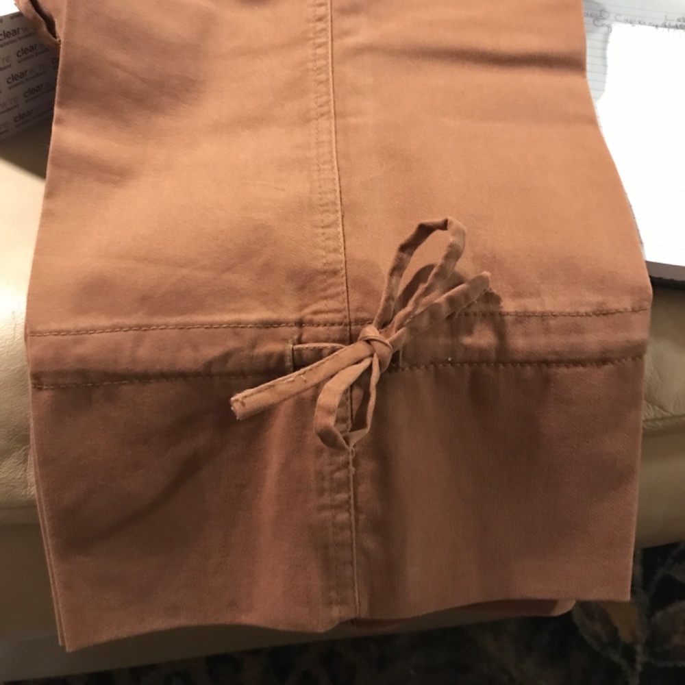 Chicos rust color capris size 0.5 or conventional size 6 like new - Picture 6 of 6